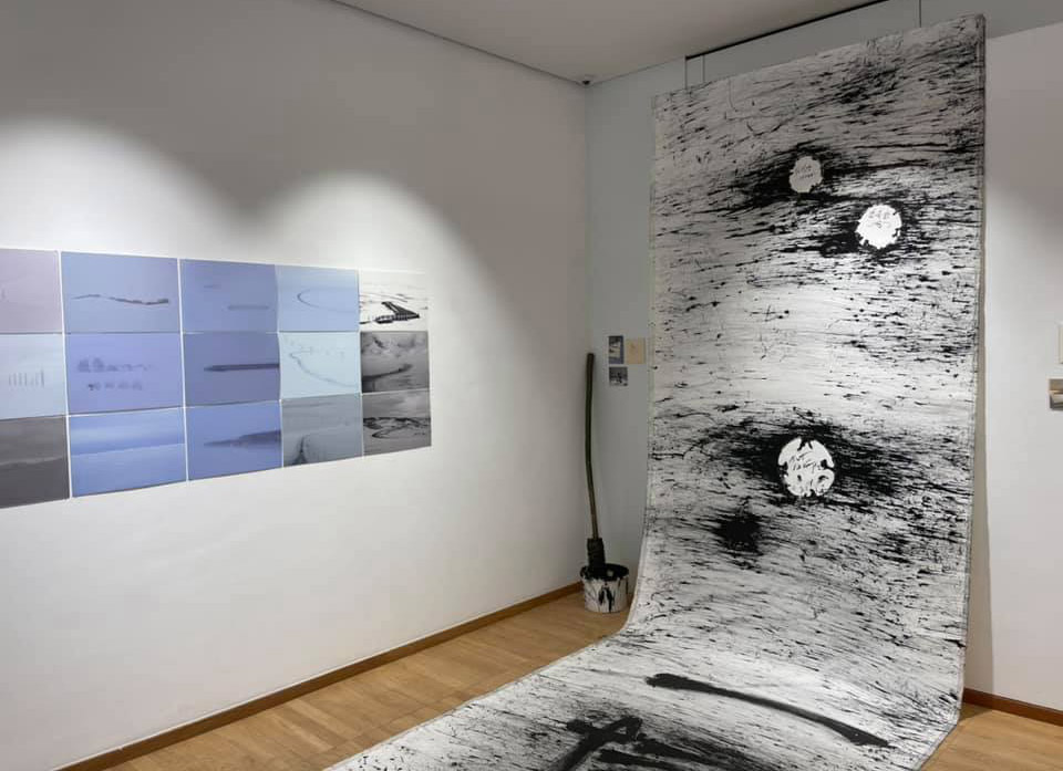 A work in the exhibition, an abstract black and white work